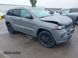 2020 Jeep Grand Cherokee Altitude z VIN 1C4RJFAGXLC126579, wystawiony jako IAAI lot #41549631 z przebiegiem 38 516 mil mil oraz . Historia ofert i sprzedaży dostępna na DreamBid. Obrazek 1.