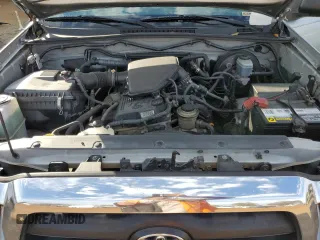 2006 Toyota Tacoma PreRunner z VIN 5TETX62N76Z193910, wystawiony jako Copart lot #85498254 z przebiegiem 194 947 mil mil oraz Szkoda całkowita • Salvage title. Historia ofert i sprzedaży dostępna na DreamBid. Obrazek 12.