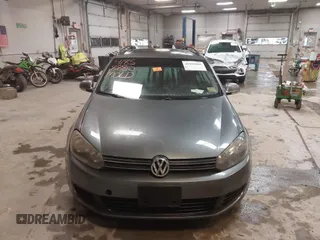 2010 Volkswagen Jetta SportWagen TDI with VIN 3VWTL7AJ7AM672069, listed as a IAAI auction lot 41858880 with 1 mi miles. Bid and sale history available at carsss.com. Image 13.