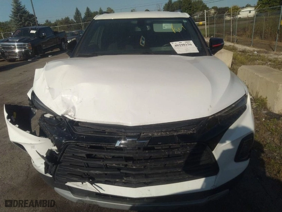 2020 Chevrolet Blazer LT with VIN 3GNKBCR49LS684674, listed as a IAAI auction lot 40298156 with 83,008 mi miles. Bid and sale history available at carsss.com. Image 12.