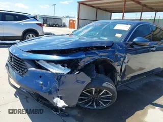 2025 Honda Accord Touring with VIN 1HGCY2F8XSA000892, listed as a IAAI auction lot 42246204 with 17,325 mi miles and . Bid and sale history available at DreamBid. Image 6.