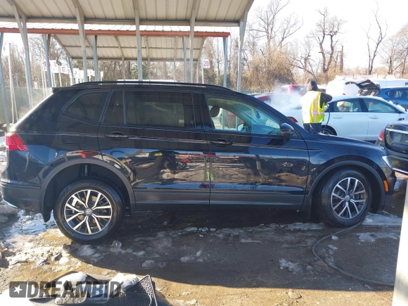 2021 Volkswagen Tiguan S with VIN 3VV0B7AXXMM118642, listed as a IAAI auction lot 41265544 with 35,410 mi miles. Bid and sale history available at carsss.com. Image 13.