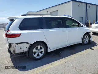 2018 Toyota Sienna LE Auto Access Seat with VIN 5TDKZ3DC4JS920443, listed as a Copart auction lot 58935935 with 128,045 mi miles and Salvage title. Bid and sale history available at DreamBid. Image 3.
