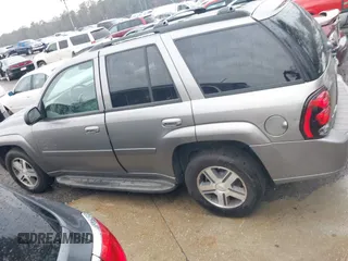 2006 Chevrolet TrailBlazer LS with VIN 1GNDS13S562239191, listed as a IAAI auction lot 41723168 with 154,210 mi miles and . Bid and sale history available at DreamBid. Image 14.
