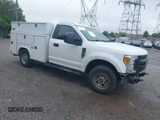 2017 Ford F-250 XL с VIN 1FTBF2A64HED39204, выставлен на аукционе IAAI как лот 42372160 с пробегом 83 748 миль миль и . История ставок и продаж доступна на DreamBid. Изображение 1.