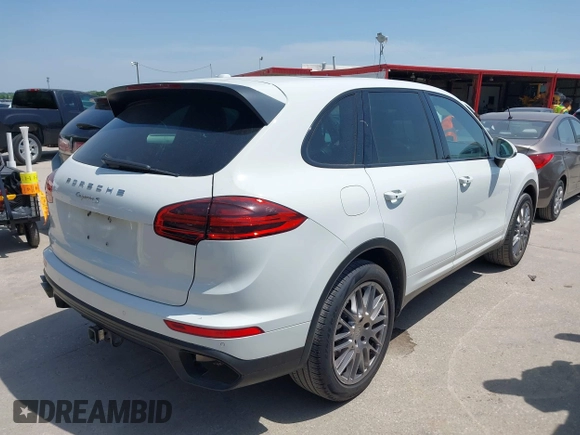 2017 Porsche Cayenne S z VIN WP1AB2A20HLA50805, wystawiony jako IAAI lot #42030013 z przebiegiem 123 578 mil mil oraz . Historia ofert i sprzedaży dostępna na DreamBid. Obrazek 4.