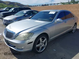 2007 Mercedes-Benz S 550 with VIN WDDNG71XX7A013337, listed as a IAAI auction lot 42022393 with 151,671 mi miles and . Bid and sale history available at carsss.com. Image 2.