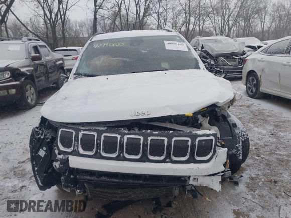 2022 Jeep Compass Latitude with VIN 3C4NJDBB4NT133203, listed as a IAAI auction lot 40990103 with Not provided miles and . Bid and sale history available at DreamBid. Image 13.
