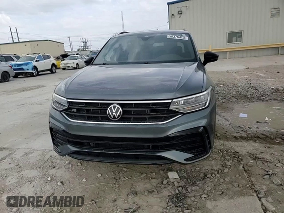 2022 Volkswagen Tiguan SE R-Line Black with VIN 3VVCB7AX6NM065002, listed as a Copart auction lot 50376425 with 30,408 mi miles and Salvage Title. Bid and sale history available at DreamBid. Image 11.