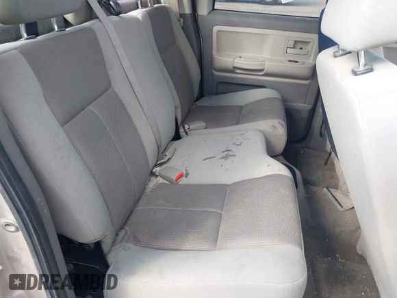 2005 Dodge Dakota SLT with VIN 1D7HW48N45S199371, listed as a IAAI auction lot 41792900 with 170,893 mi miles. Bid and sale history available at carsss.com. Image 15.