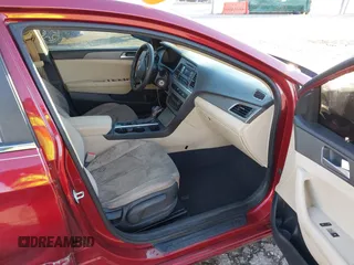 2015 Hyundai Sonata SE z VIN 5NPE24AF2FH231083, wystawiony jako IAAI lot #40957093 z przebiegiem 218 159 mil mil oraz . Historia ofert i sprzedaży dostępna na DreamBid. Obrazek 5.