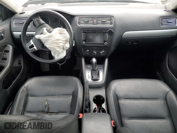 2014 Volkswagen Jetta SE with VIN 3VWD07AJ7EM363186, listed as a Copart auction lot 60873465 with 215,323 mi miles and Salvage title. Bid and sale history available at DreamBid. Image 8.