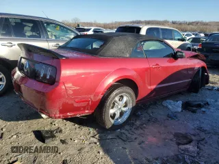 2007 Ford Mustang GT Deluxe with VIN 1ZVHT85H375293538, listed as a Copart auction lot 82388824 with 114,674 mi miles and Salvage Title. Bid and sale history available at carsss.com. Image 3.