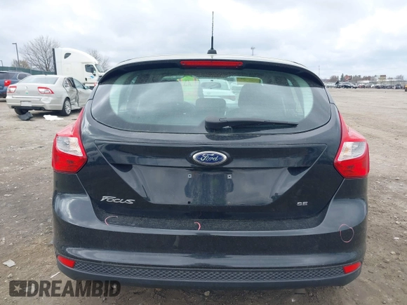 2014 Ford Focus SE with VIN 1FADP3K20EL308990, listed as a IAAI auction lot 41914825 with 33,498 mi miles. Bid and sale history available at carsss.com. Image 15.