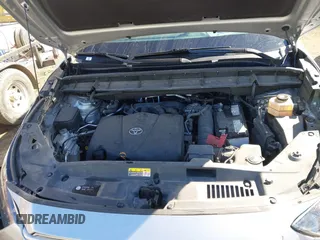 2022 Toyota Highlander XLE with VIN 5TDGZRBH4NS575217, listed as a IAAI auction lot 41863526 with 67,324 mi miles and . Bid and sale history available at DreamBid. Image 10.