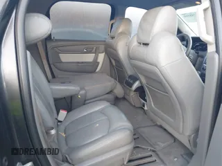 2014 GMC Acadia SLE with VIN 1GKKRPKD3EJ224571, listed as a IAAI auction lot 41748560 with 186,850 mi miles. Bid and sale history available at carsss.com. Image 8.