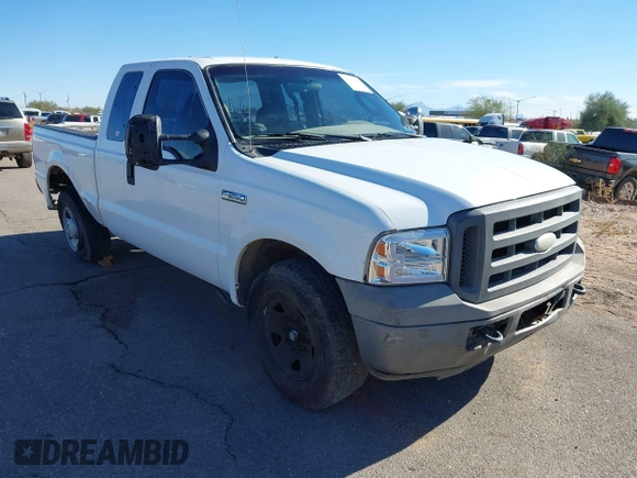 2005 Ford Super Duty F-250 XL with VIN 1FTNX20565EA76826, listed as a IAAI auction lot 41654542 with 279,363 mi miles. Bid and sale history available at carsss.com. Image 1.