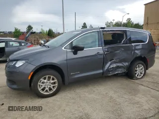 2022 Chrysler Voyager LX z VIN 2C4RC1CG9NR209294, wystawiony jako Copart lot #54371295 z przebiegiem 17 153 mil mil oraz Szkoda całkowita • Salvage title. Historia ofert i sprzedaży dostępna na DreamBid. Obrazek 1.