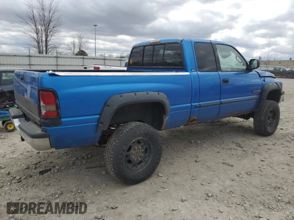 2001 Dodge 2500 z VIN 1B7KF236X1J198956, wystawiony jako Copart lot #52945405 z przebiegiem 216 448 mil mil oraz Czysty tytuł • Clean title. Historia ofert i sprzedaży dostępna na DreamBid. Obrazek 3.