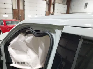 2024 Ford F-150 Lightning Lariat с VIN 1FT6W5L72RWG24374, выставлен на аукционе IAAI как лот 42296397 с пробегом Не указан миль и . История ставок и продаж доступна на DreamBid. Изображение 19.
