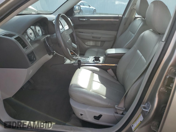 2009 Chrysler 300 Touring with VIN 2C3LA53V89H565107, listed as a Copart auction lot 54717035 with Not Provided miles and Clean Title. Bid and sale history available at carsss.com. Image 7.