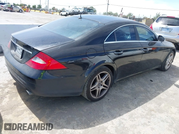 2006 Mercedes-Benz CLS 500 with VIN WDDDJ75X86A067113, listed as a IAAI auction lot 42653005 with 164,574 mi miles and . Bid and sale history available at DreamBid. Image 4.