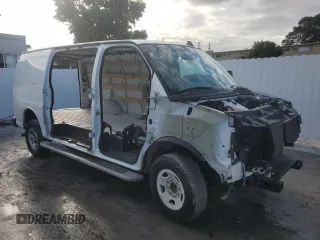 2022 GMC Savana Cargo z VIN 1GTW7AFP6N1143245, wystawiony jako Copart lot #46677755 z przebiegiem Nie podano mil oraz Tytuł czysty. Historia ofert i sprzedaży dostępna na DreamBid. Obrazek 4.
