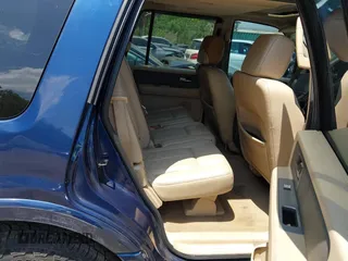 2008 Ford Expedition SSV z VIN 1FMFU16518LA19721, wystawiony jako IAAI lot #42563018 z przebiegiem 178 358 mil mil oraz . Historia ofert i sprzedaży dostępna na DreamBid. Obrazek 8.