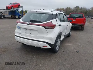 2022 Nissan Kicks S with VIN 3N1CP5BV5NL506726, listed as a IAAI auction lot 42175896 with 40,876 mi miles. Bid and sale history available at carsss.com. Image 4.