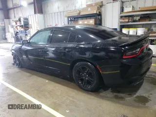 2015 Dodge Charger SE z VIN 2C3CDXBG6FH848445, wystawiony jako Copart lot #54825915 z przebiegiem 121 764 mil mil oraz Szkoda całkowita • Salvage title. Historia ofert i sprzedaży dostępna na DreamBid. Obrazek 2.