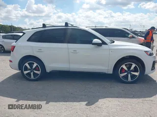 2024 Audi Q5 S line Premium Plus with VIN WA1EAAFY8R2134448, listed as a IAAI auction lot 41547957 with 3,964 mi miles. Bid and sale history available at carsss.com. Image 12.