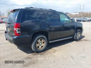 2009 Chevrolet Tahoe 1LT z VIN 1GNFK23069R150402, wystawiony jako IAAI lot #41900889 z przebiegiem 200 788 mil mil oraz . Historia ofert i sprzedaży dostępna na DreamBid. Obrazek 4.