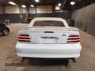 1995 Ford Mustang z VIN 1FALP45T8SF226134, wystawiony jako IAAI lot #42378456 z przebiegiem 34 868 mil mil oraz . Historia ofert i sprzedaży dostępna na DreamBid. Obrazek 16.