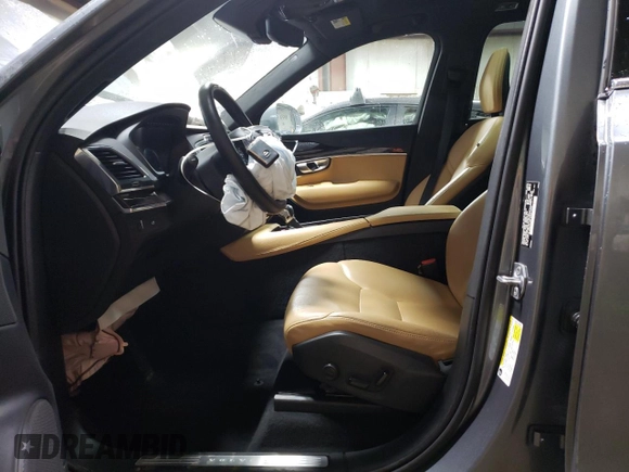 2019 Volvo XC90 Momentum with VIN YV4A22PK1K1425643, listed as a Copart auction lot 36574993 with 59,243 mi miles. Bid and sale history available at carsss.com. Image 7.
