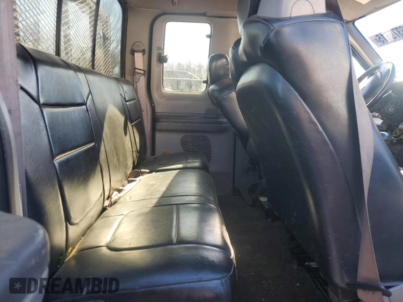 2001 Ford Super Duty F-250 XL with VIN 1FTNX21L31ED75892, listed as a Copart auction lot 89379615 with 299,874 mi miles and Salvage Title. Bid and sale history available at carsss.com. Image 10.