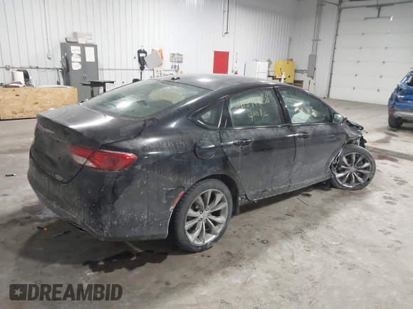 2016 Chrysler 200 S with VIN 1C3CCCBB9GN176230, listed as a IAAI auction lot 41594438 with 68,973 mi miles. Bid and sale history available at carsss.com. Image 4.