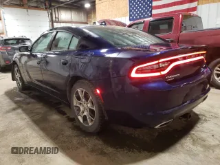 2015 Dodge Charger SXT z VIN 2C3CDXJG5FH810299, wystawiony jako Copart lot #55649945 z przebiegiem 135 864 mil mil oraz Szkoda całkowita • Salvage title. Historia ofert i sprzedaży dostępna na DreamBid. Obrazek 2.