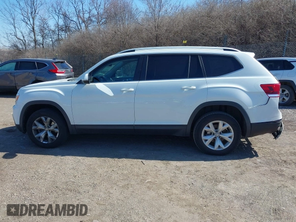 2018 Volkswagen Atlas SE with VIN 1V2LR2CA3JC577302, listed as a IAAI auction lot 41733691 with 66,185 mi miles and . Bid and sale history available at DreamBid. Image 15.