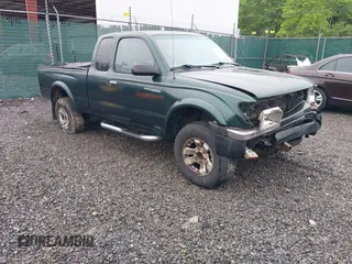 2000 Toyota Tacoma PreRunner with VIN 5TESM92N4YZ695931, listed as a IAAI auction lot 42352013 with 194,454 mi miles and . Bid and sale history available at DreamBid. Image 1.