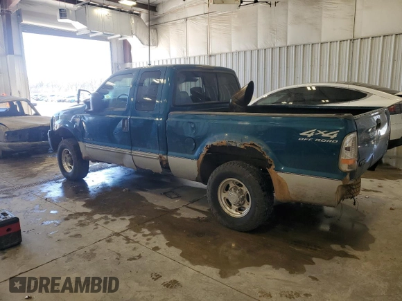 2000 Ford F-250 XL with VIN 1FTNX21F5YED17075, listed as a Copart auction lot 49782365 with 241,054 mi miles and Non repairable. Bid and sale history available at DreamBid. Image 2.