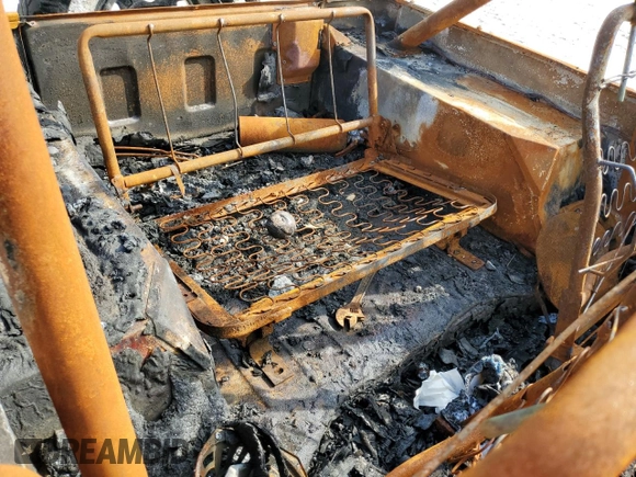 1985 Jeep CJ z VIN 1JCCM87E5FT029727, wystawiony jako Copart lot #71958704 z przebiegiem Nie podano mil oraz Nie do naprawy. Historia ofert i sprzedaży dostępna na DreamBid. Obrazek 10.