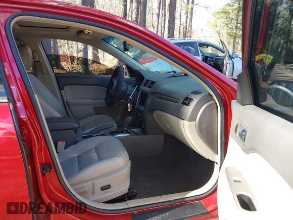2010 Ford Fusion SEL with VIN 3FAHP0JG1AR315505, listed as a IAAI auction lot 41884082 with 131,348 mi miles and . Bid and sale history available at DreamBid. Image 5.