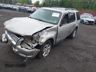 2007 Ford Explorer XLT z VIN 1FMEU73E67UB87480, wystawiony jako IAAI lot #42334437 z przebiegiem 193 683 mil mil oraz . Historia ofert i sprzedaży dostępna na DreamBid. Obrazek 2.