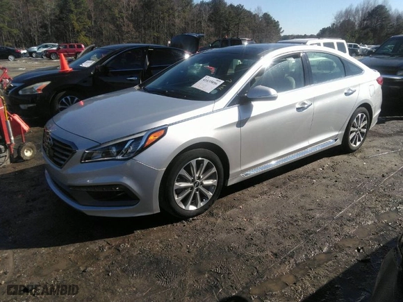 2016 Hyundai Sonata 2.4L Sport with VIN 5NPE34AF3GH415236, listed as a IAAI auction lot 41635896 with 82,333 mi miles. Bid and sale history available at carsss.com. Image 2.