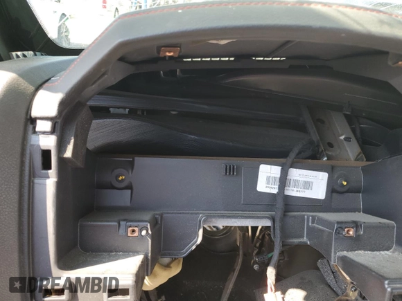 2016 Ram 1500 Rebel z VIN 1C6RR7YT8GS335730, wystawiony jako Copart lot #53479405 z przebiegiem Nie podano mil oraz Tytuł czysty. Historia ofert i sprzedaży dostępna na DreamBid. Obrazek 9.