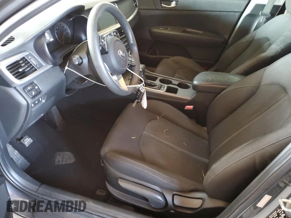 2020 Kia Optima LX z VIN 5XXGT4L37LG416665, wystawiony jako Copart lot #59749585 z przebiegiem 68 879 mil mil oraz Szkoda całkowita • Salvage title. Historia ofert i sprzedaży dostępna na DreamBid. Obrazek 7.