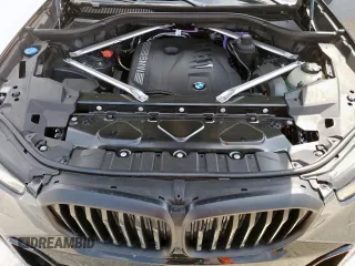 2025 BMW X5 xDrive40i z VIN 5UX23EU02S9Z67262, wystawiony jako Copart lot #56757915 z przebiegiem 2 538 mil mil oraz Szkoda całkowita • Salvage title. Historia ofert i sprzedaży dostępna na DreamBid. Obrazek 12.