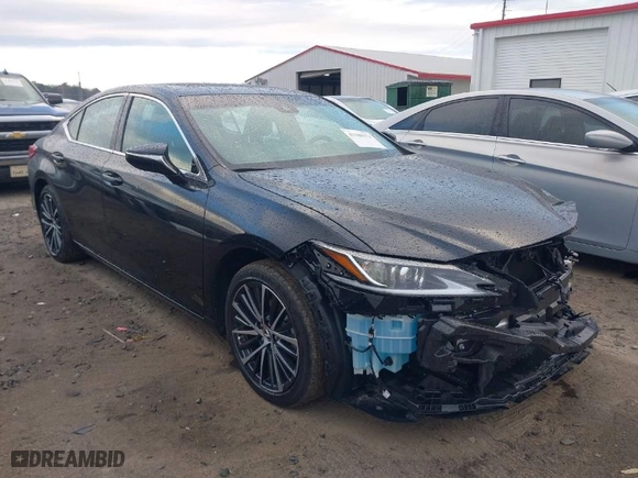 2024 Lexus ES with VIN 58ADZ1B13RU166834, listed as a IAAI auction lot 41180172 with 17,626 mi miles. Bid and sale history available at carsss.com. Image 1.
