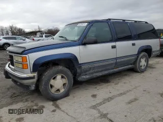 1997 GMC Suburban with VIN 1GKFK16R3VJ761305, listed as a Copart auction lot 85785574 with 269,721 mi miles and Salvage Title. Bid and sale history available at carsss.com. Image 1.