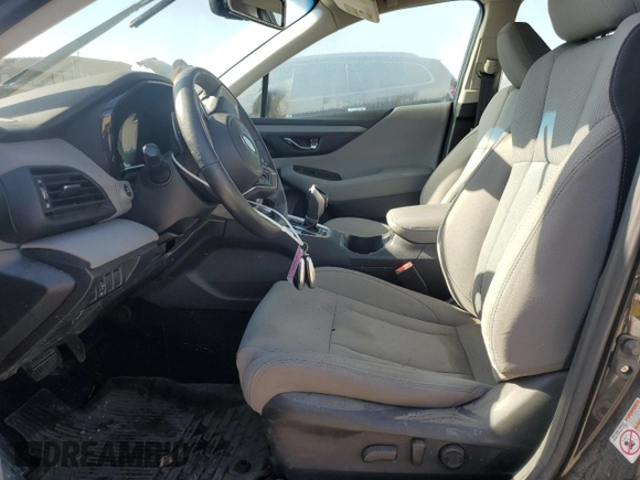 2020 Subaru Legacy Premium z VIN 4S3BWAC62L3024154, wystawiony jako Copart lot #55597725 z przebiegiem Nie podano mil oraz Szkoda całkowita • Salvage title. Historia ofert i sprzedaży dostępna na DreamBid. Obrazek 7.